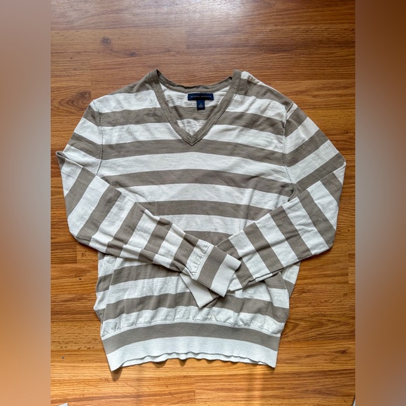 Banana Republic Sweaters - Women’s Banana Republic Striped Sweater 
Size small